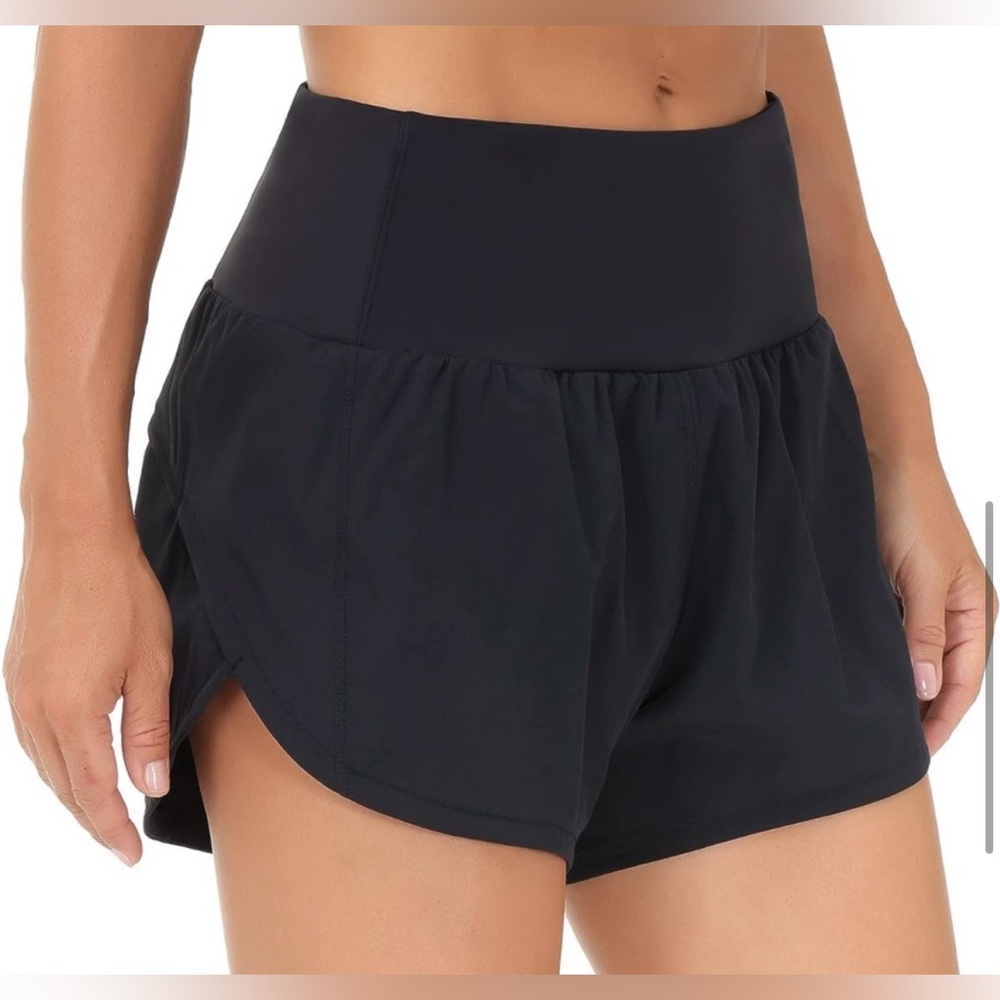 NWT THE GYM PEOPLE ladies black athletic shorts size medium